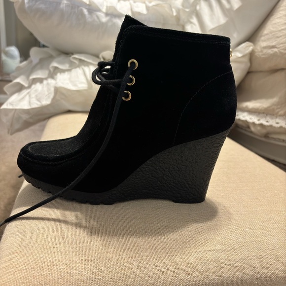 Michael kors black size 7 very cute and comfy - Picture 2 of 4